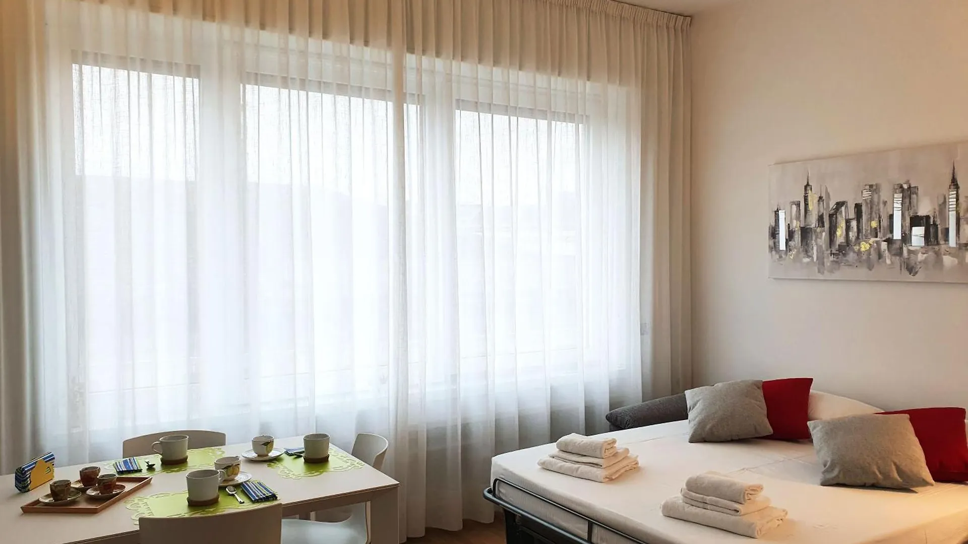 Brera Apartment Con Posto Auto Gratuito Milan Italy